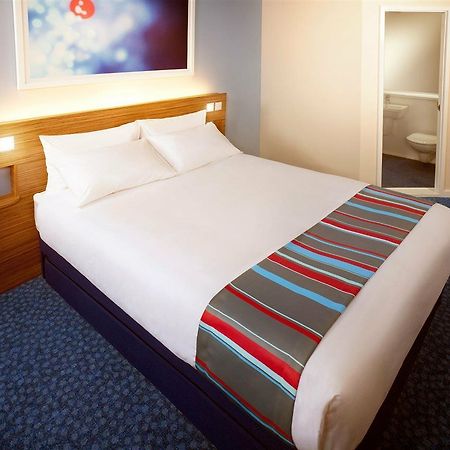Travelodge Llanelli Cross Hands Exteriör bild